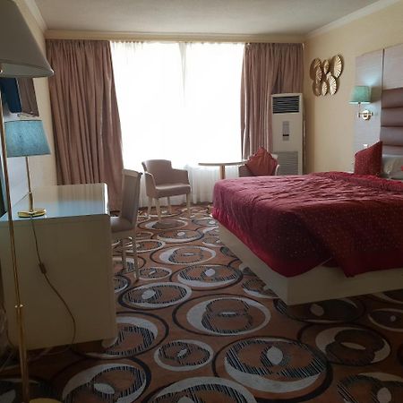 Nicon Luxury Abuja Hotell Exteriör bild