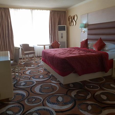 Nicon Luxury Abuja Hotell Exteriör bild