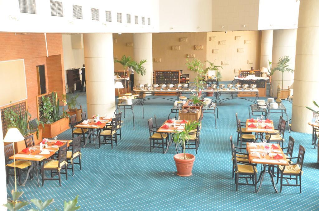 Nicon Luxury Abuja Hotell Exteriör bild