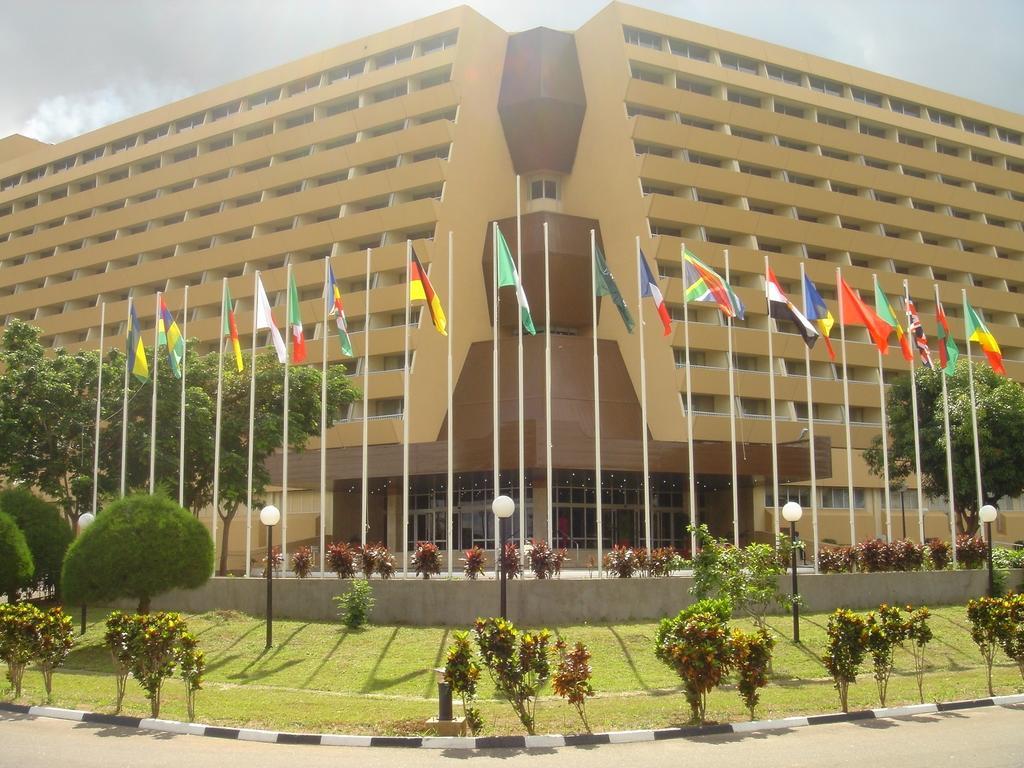 Nicon Luxury Abuja Hotell Exteriör bild