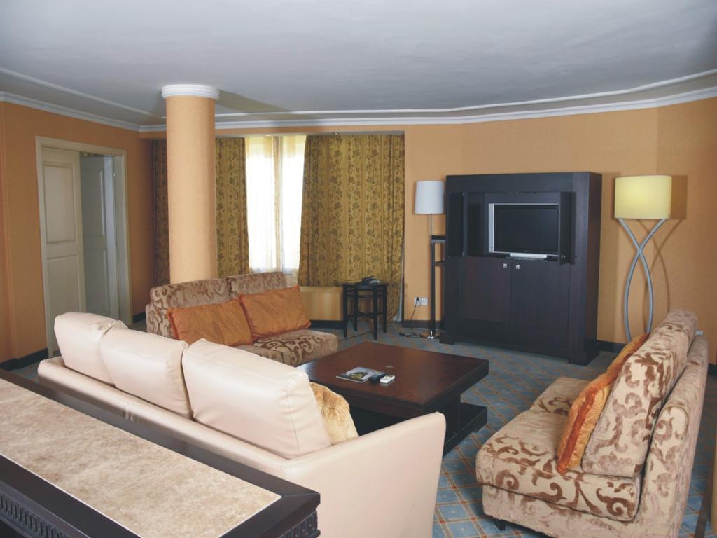 Nicon Luxury Abuja Hotell Exteriör bild