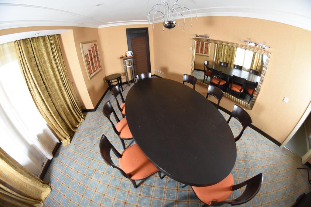 Nicon Luxury Abuja Hotell Exteriör bild