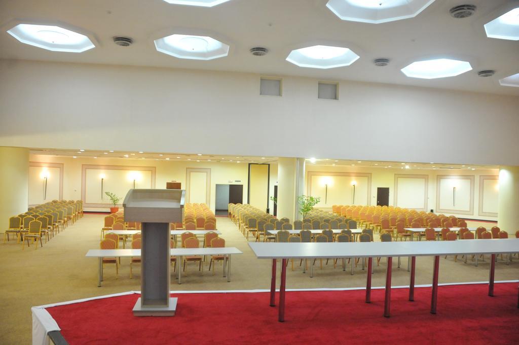 Nicon Luxury Abuja Hotell Exteriör bild
