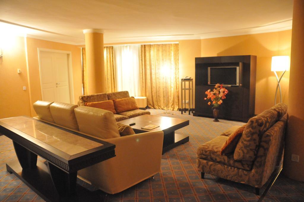 Nicon Luxury Abuja Hotell Exteriör bild
