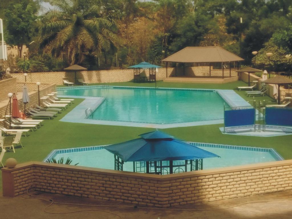 Nicon Luxury Abuja Hotell Exteriör bild
