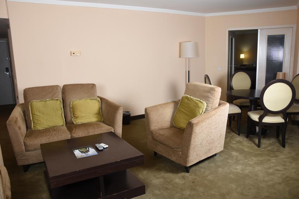 Nicon Luxury Abuja Hotell Exteriör bild