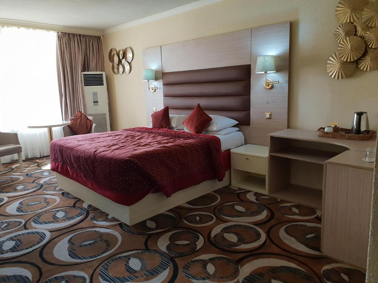 Nicon Luxury Abuja Hotell Exteriör bild