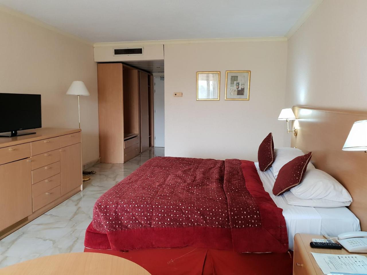 Nicon Luxury Abuja Hotell Exteriör bild